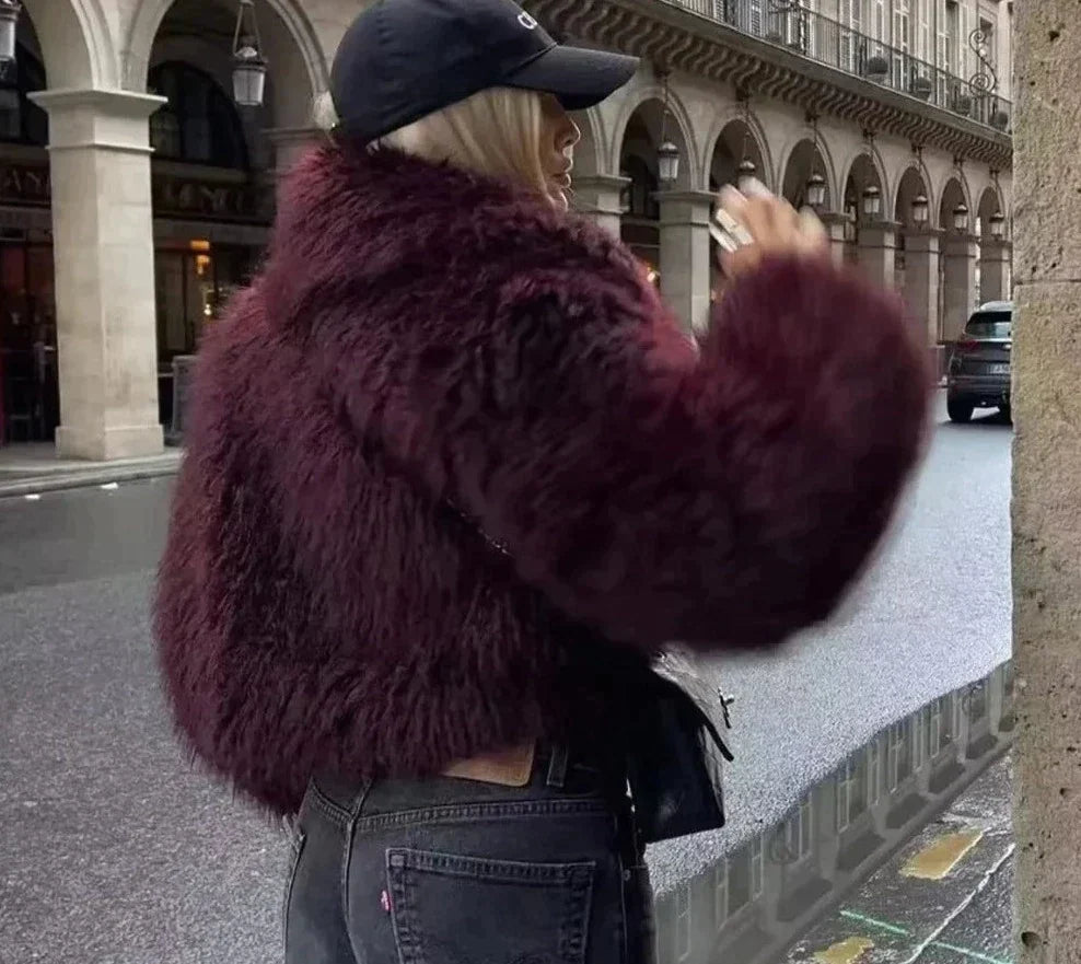 Fuskpälsjacka - Kort - Fluffig - Kappa med fuskpäls - Pälsjackor för kvinnor-Eva Jonsson