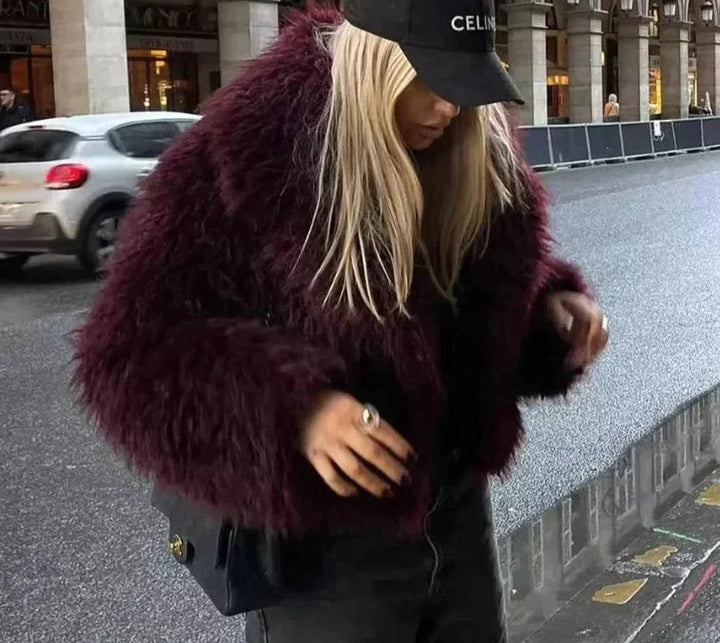 Fuskpälsjacka - Kort - Fluffig - Kappa med fuskpäls - Pälsjackor för kvinnor-Eva Jonsson