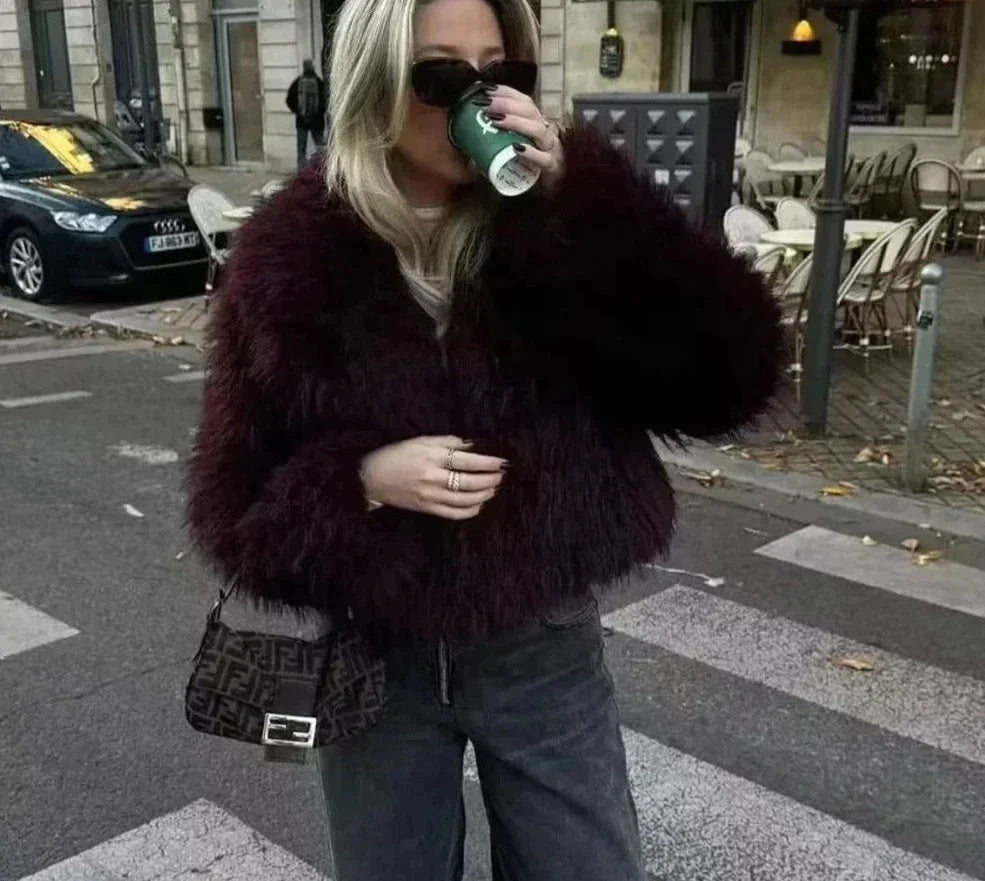 Fuskpälsjacka - Kort - Fluffig - Kappa med fuskpäls - Pälsjackor för kvinnor-Eva Jonsson