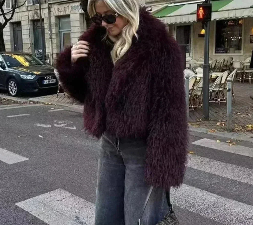 Fuskpälsjacka - Kort - Fluffig - Kappa med fuskpäls - Pälsjackor för kvinnor-Eva Jonsson