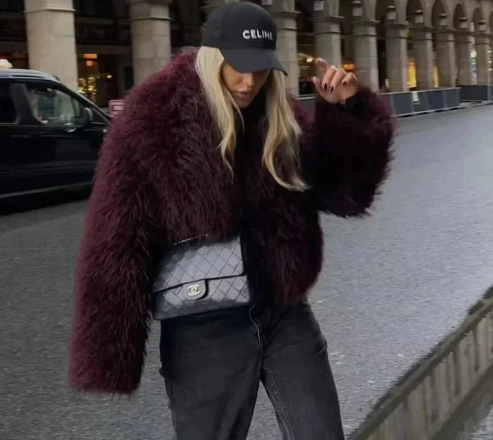 Fuskpälsjacka - Kort - Fluffig - Kappa med fuskpäls - Pälsjackor för kvinnor-Eva Jonsson