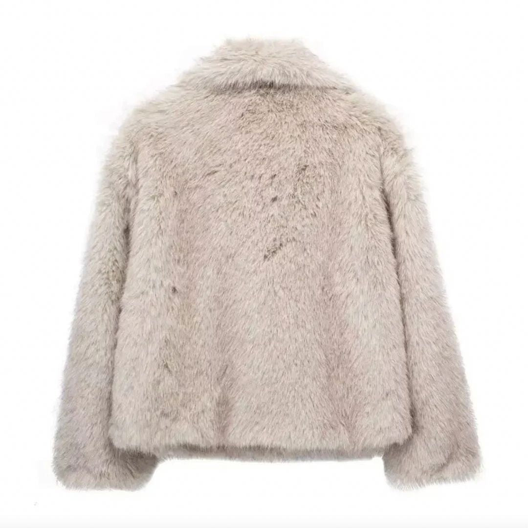 Fuskpälsjacka - Snygg - Kort - Fluffig pälsjacka - Vinterjacka för dam-Eva Jonsson