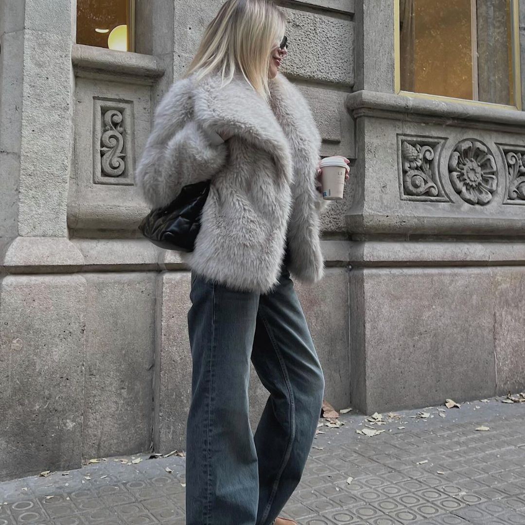 Fuskpälsjacka - Snygg - Kort - Fluffig pälsjacka - Vinterjacka för dam-Eva Jonsson