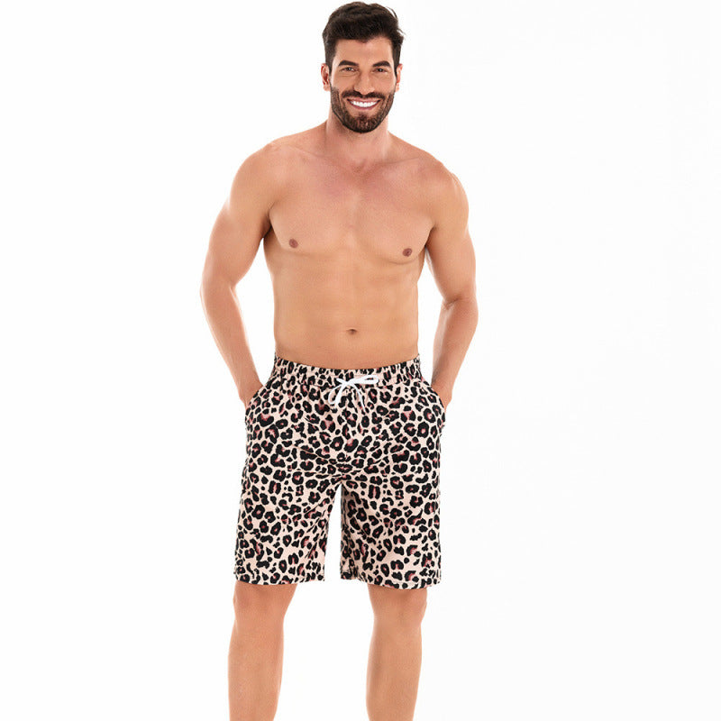 HERRAR Badshorts med trendigt leopardmönster och lätt, snabbtorkande material Mirla-Eva Jonsson