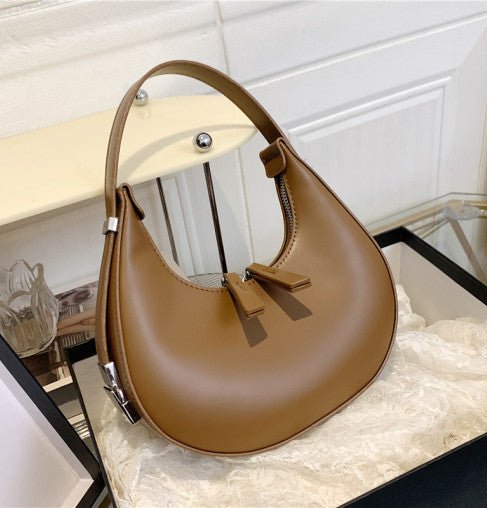 Half Moon Bag | Trendy | Dragkedja | Axelremsväska | Liten väska-Eva Jonsson