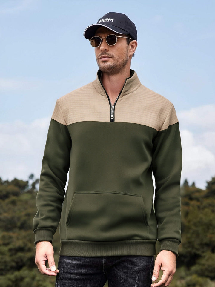 Herr Funktionell Sweatshirtjacka med Hög Stängd Krage och Praktisk Känguruficka Mirla-Eva Jonsson