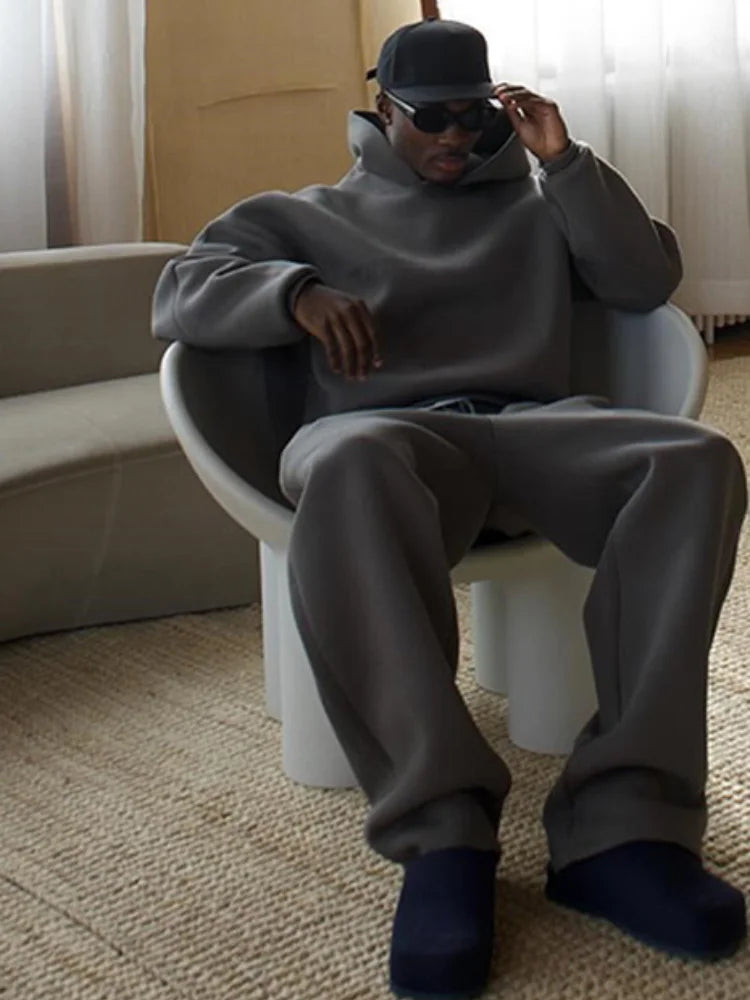 Herr Träningsdräkt i Oversized Stil med Komfort & Modern Design | Mirla-Eva Jonsson