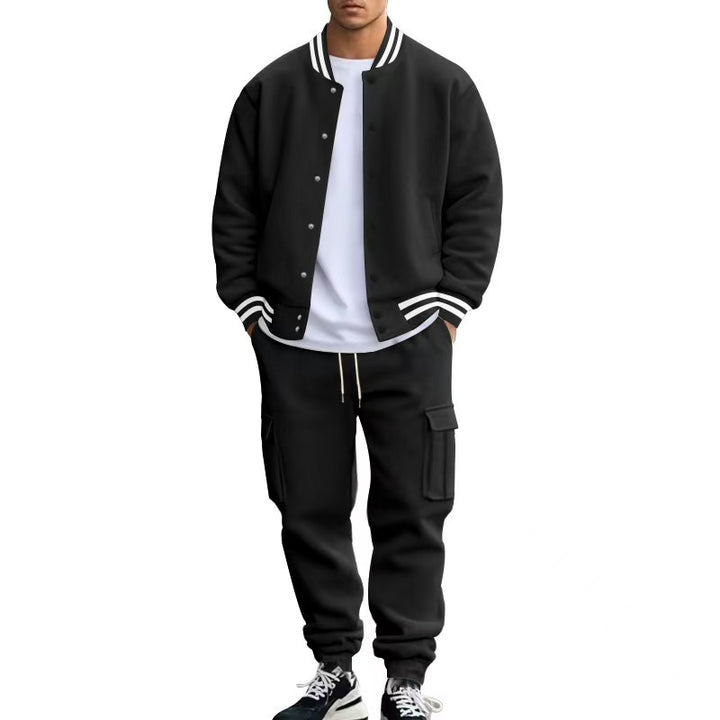 Herr bekväm och stilfull sweatshirt och joggingset Mirla-Eva Jonsson