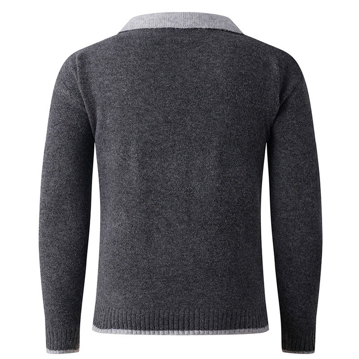 Herr elegant V-pullover med glidande skjortkrage och högkvalitativ textur Mirla-Eva Jonsson