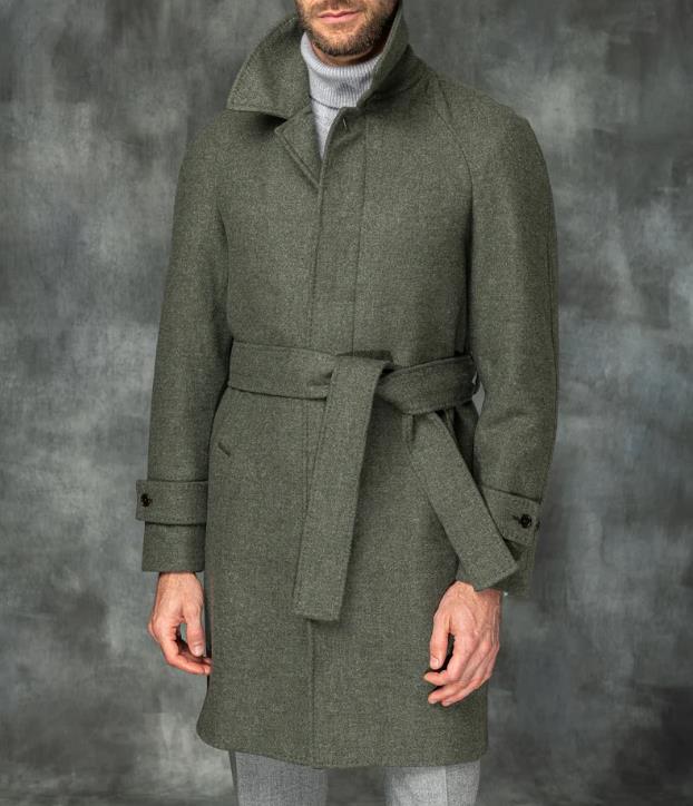 Herr elegant trenchcoat med midjebälte och moderna accenter Mirla-Eva Jonsson