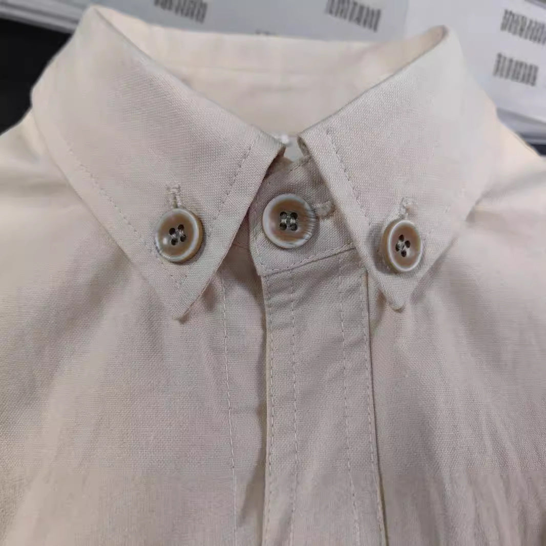 Herr långärmad skjorta med robusta bröstfickor och klassisk button-down-krage Mirla-Eva Jonsson