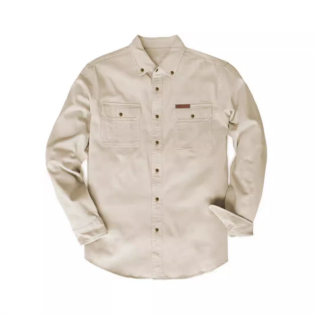 Herr långärmad skjorta med robusta bröstfickor och klassisk button-down-krage Mirla-Eva Jonsson