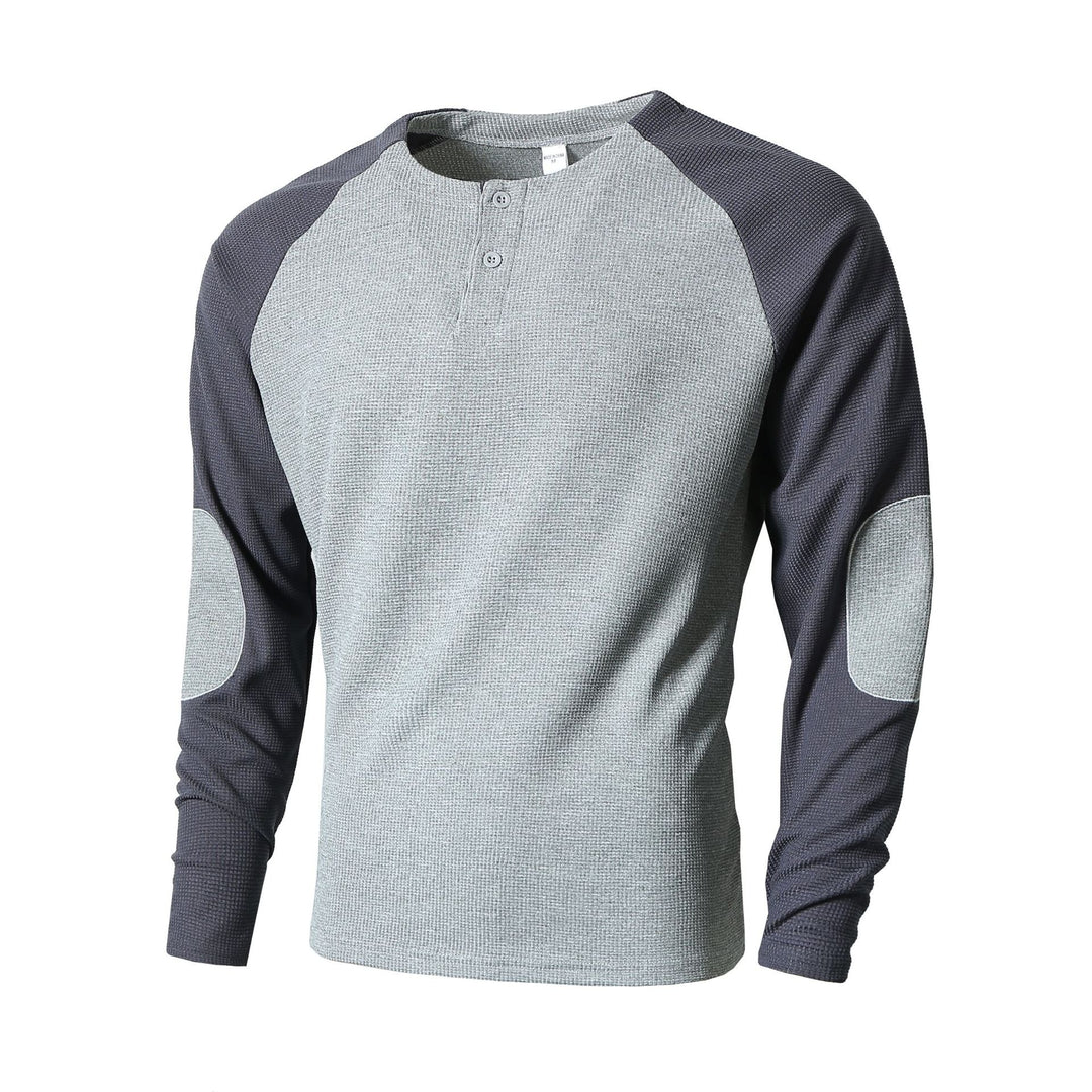 Herr långärmad tröja med fashionabel Henley-utsnitt och strukturerade ärmar Mirla-Eva Jonsson
