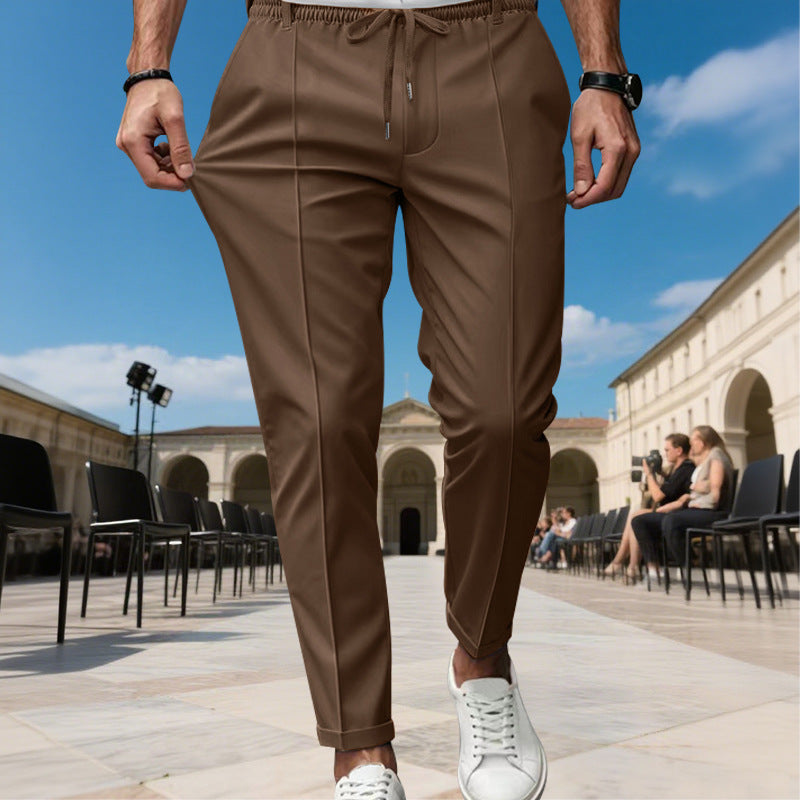 Herr modern Chino-byxa med bekväm elastisk midja och praktiska sidofickor Eva Jonsson-Eva Jonsson