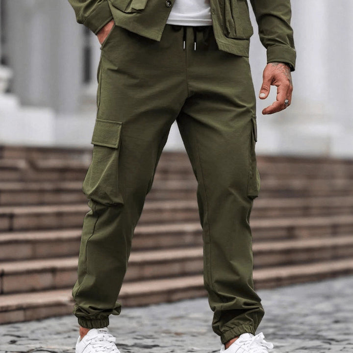 Herrar Cargo-joggingbyxor med elastisk midja och praktiska fickor Mirla-Eva Jonsson