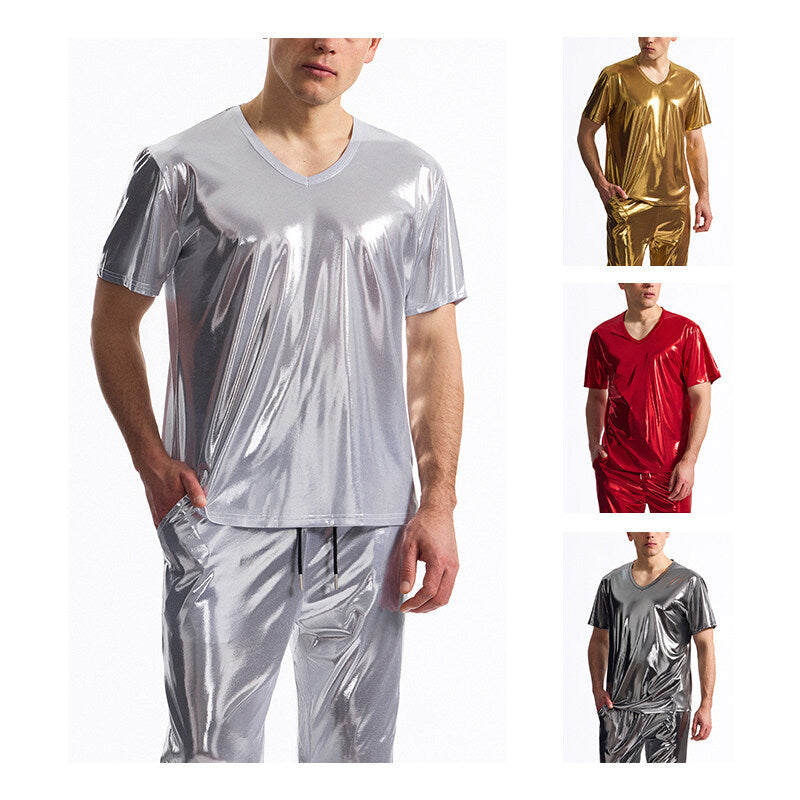 Herrar Glänsande V-hals T-shirt i högkvalitativa material Mirla-Eva Jonsson
