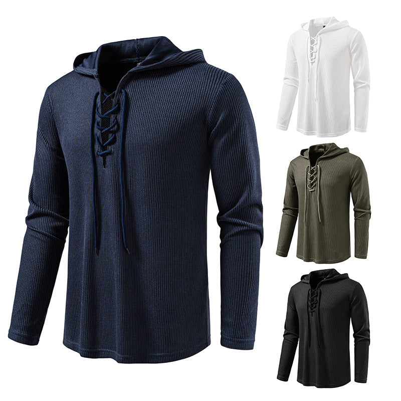 Herrar Hoodie med innovativ snörning och strukturerad design Mirla-Eva Jonsson