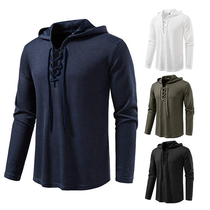 Herrar Hoodie med innovativ snörning och strukturerad design Mirla-Eva Jonsson