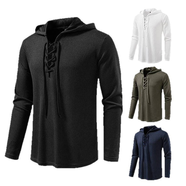 Herrar Hoodie med innovativ snörning och strukturerad design Mirla-Eva Jonsson