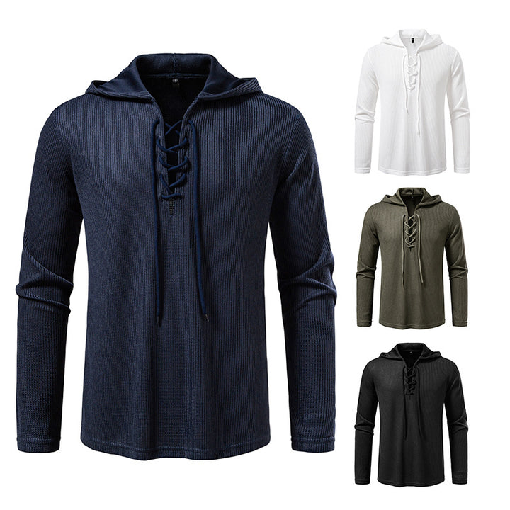 Herrar Hoodie med innovativ snörning och strukturerad design Mirla-Eva Jonsson