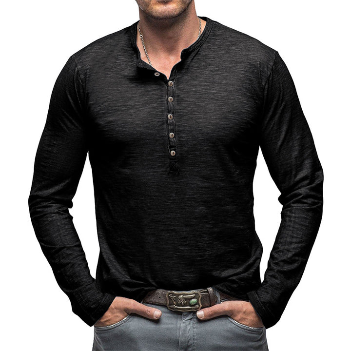 Herrar Långärmad Henley-tshirt med autentiska knappp.Detajer Mirla-Eva Jonsson