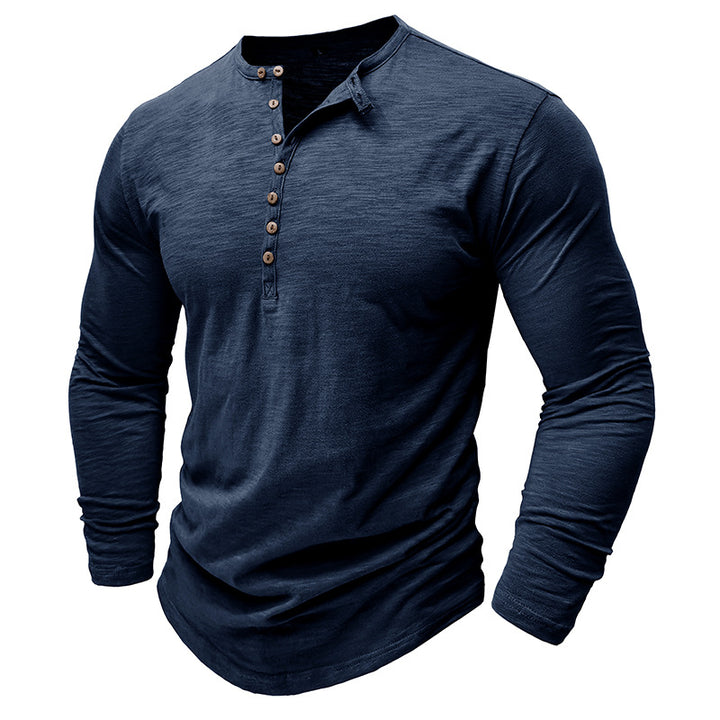 Herrar Långärmad Henley-tshirt med autentiska knappp.Detajer Mirla-Eva Jonsson