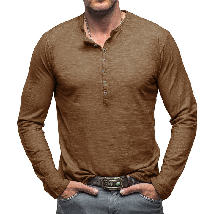 Herrar Långärmad Henley-tshirt med autentiska knappp.Detajer Mirla-Eva Jonsson