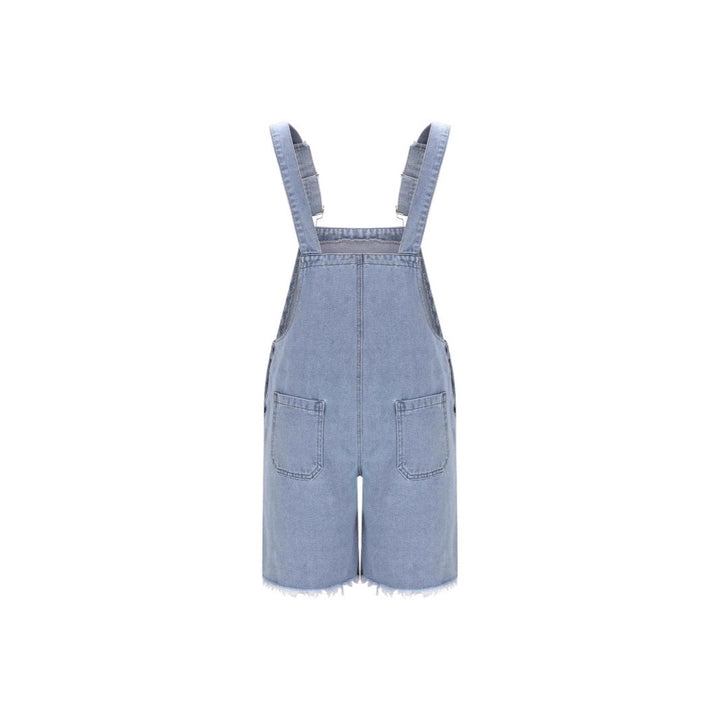 Herrar Latzshorts i den avslappnade förstörda stilen med funktionella fickor och stiliga revor Mirla-Eva Jonsson