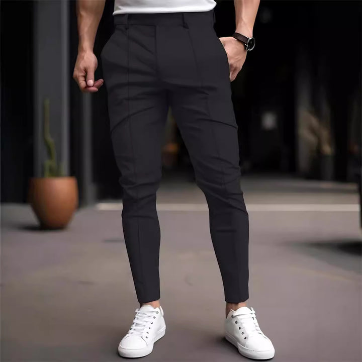 Herrar Modernt slim-fit Chinobyxor med elastisk midja och mångsidiga fickor Mirla-Eva Jonsson