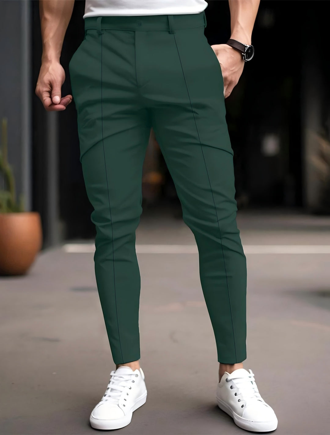 Herrar Modernt slim-fit Chinobyxor med elastisk midja och mångsidiga fickor Mirla-Eva Jonsson