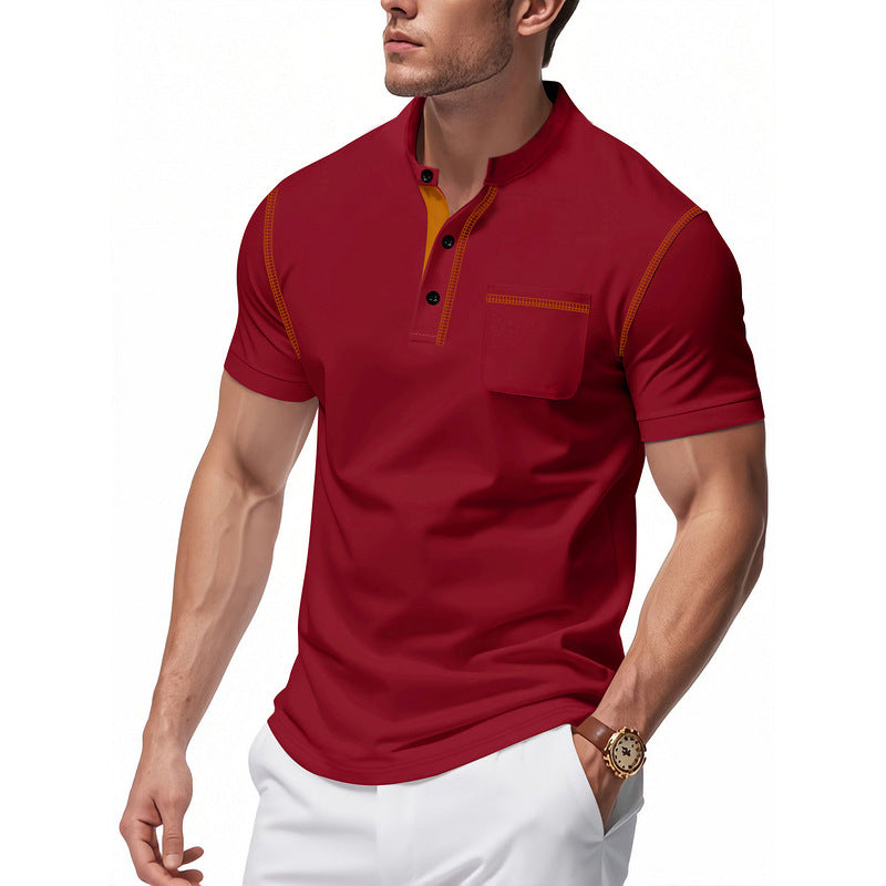 Herrar Polo-Shirt med moderiktig Henley-krage och praktisk bröstficka Mirla-Eva Jonsson