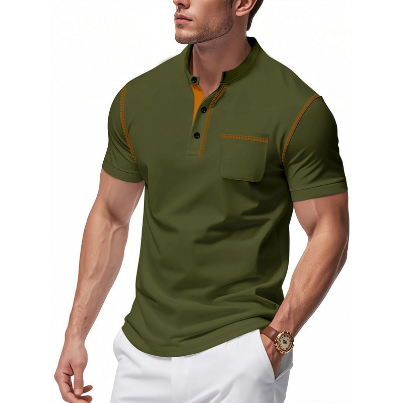 Herrar Polo-Shirt med moderiktig Henley-krage och praktisk bröstficka Mirla-Eva Jonsson