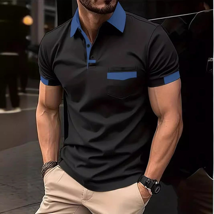 Herrar Poloshirt med dekorativ Henley-krage och praktisk bröstficka Mirla-Eva Jonsson