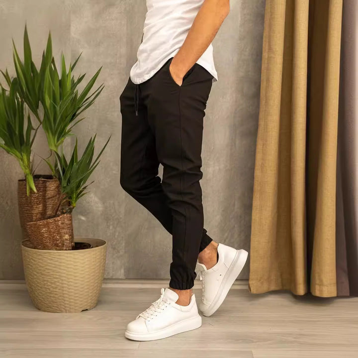 Herrar Slim-Fit Joggingbyxor med elastisk midja och praktiska sidofickor Mirla-Eva Jonsson