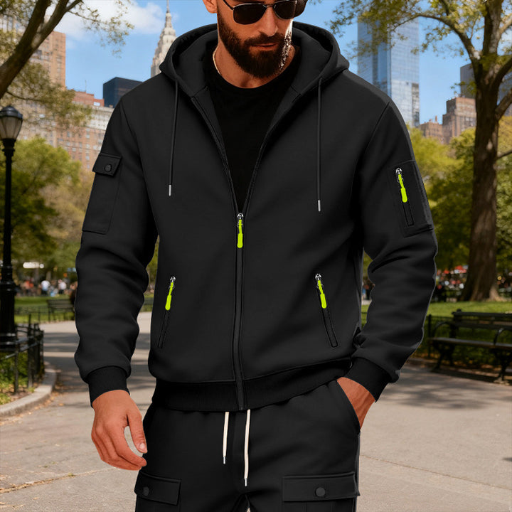 Herrar Sportig Zip-Hoodie med innovativa dragkedjsfickor Mirla-Eva Jonsson