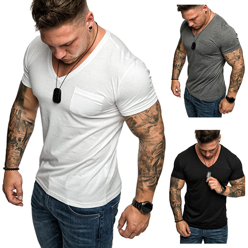 Herrar V-hals T-shirt i mjuk bomull med bröstficka Mirla-Eva Jonsson