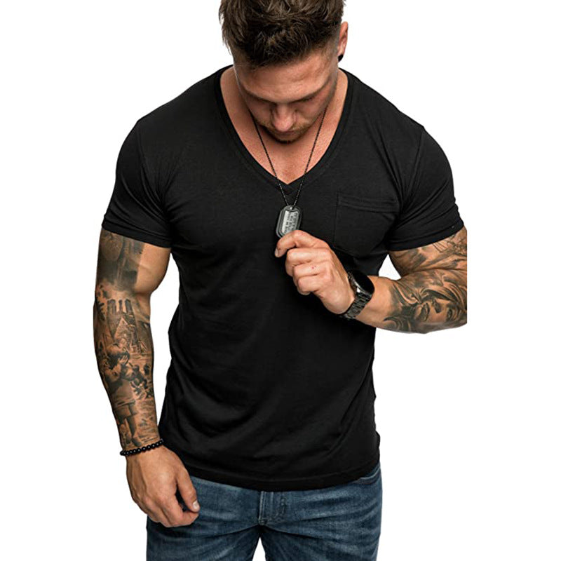 Herrar V-hals T-shirt i mjuk bomull med bröstficka Mirla-Eva Jonsson