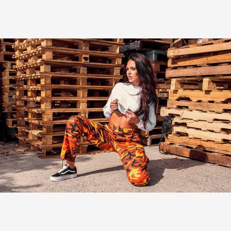 Herrar cargo-byxa i modern camouflage-design Mirla-Eva Jonsson