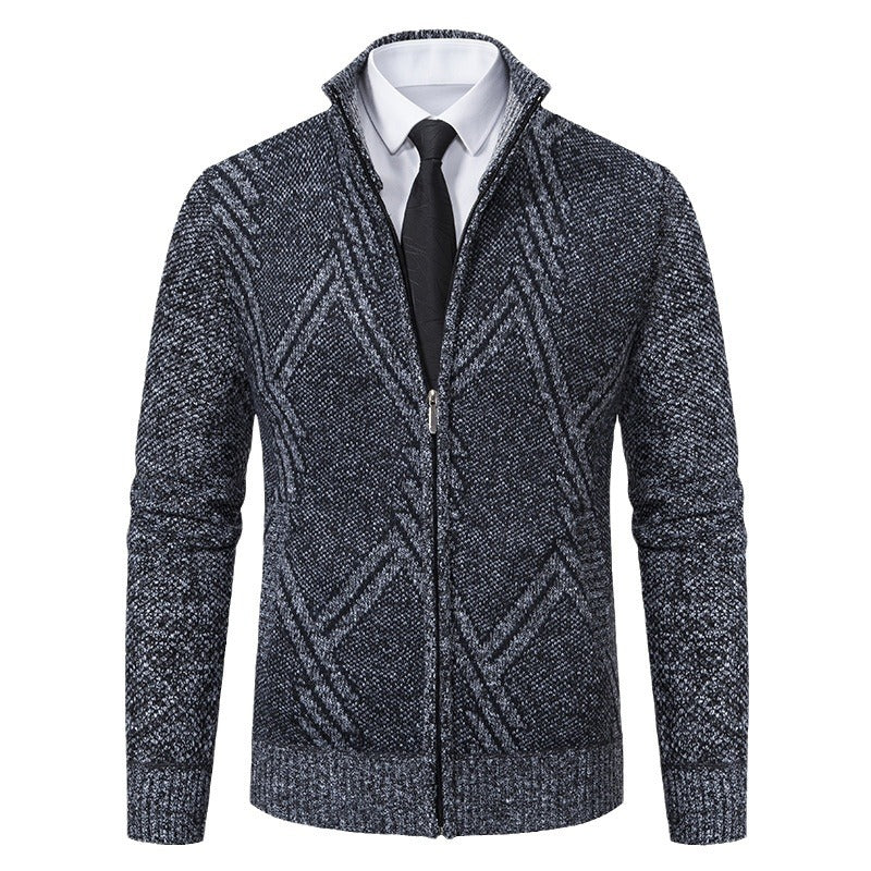 Herrar elegant cardigan med strukturerat flätmönster och hög krage Mirla-Eva Jonsson