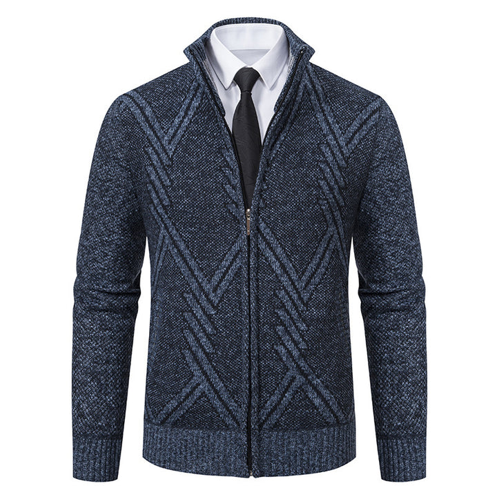 Herrar elegant cardigan med strukturerat flätmönster och hög krage Mirla-Eva Jonsson