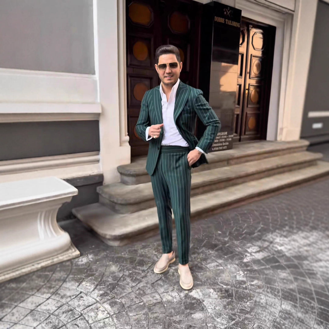Herrar elegant kostym med dubbelknäppning och stiliga ränder Eva Jonsson-Eva Jonsson