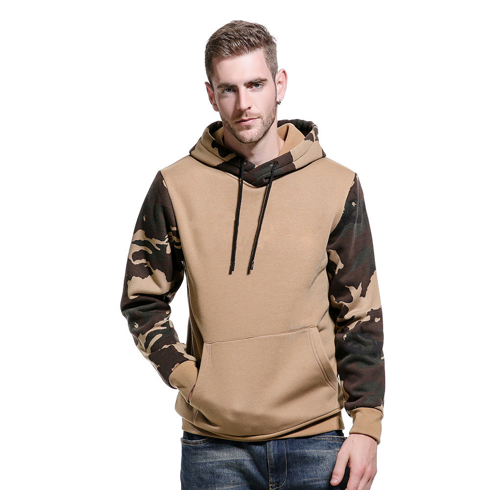 Herrar hoodie med modern kamouflage-design Eva Jonsson-Eva Jonsson