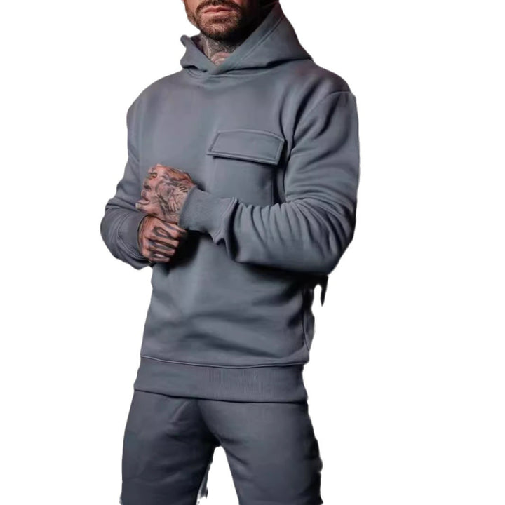 Herrar hoodie med praktisk bröstfickdesign Mirla-Eva Jonsson