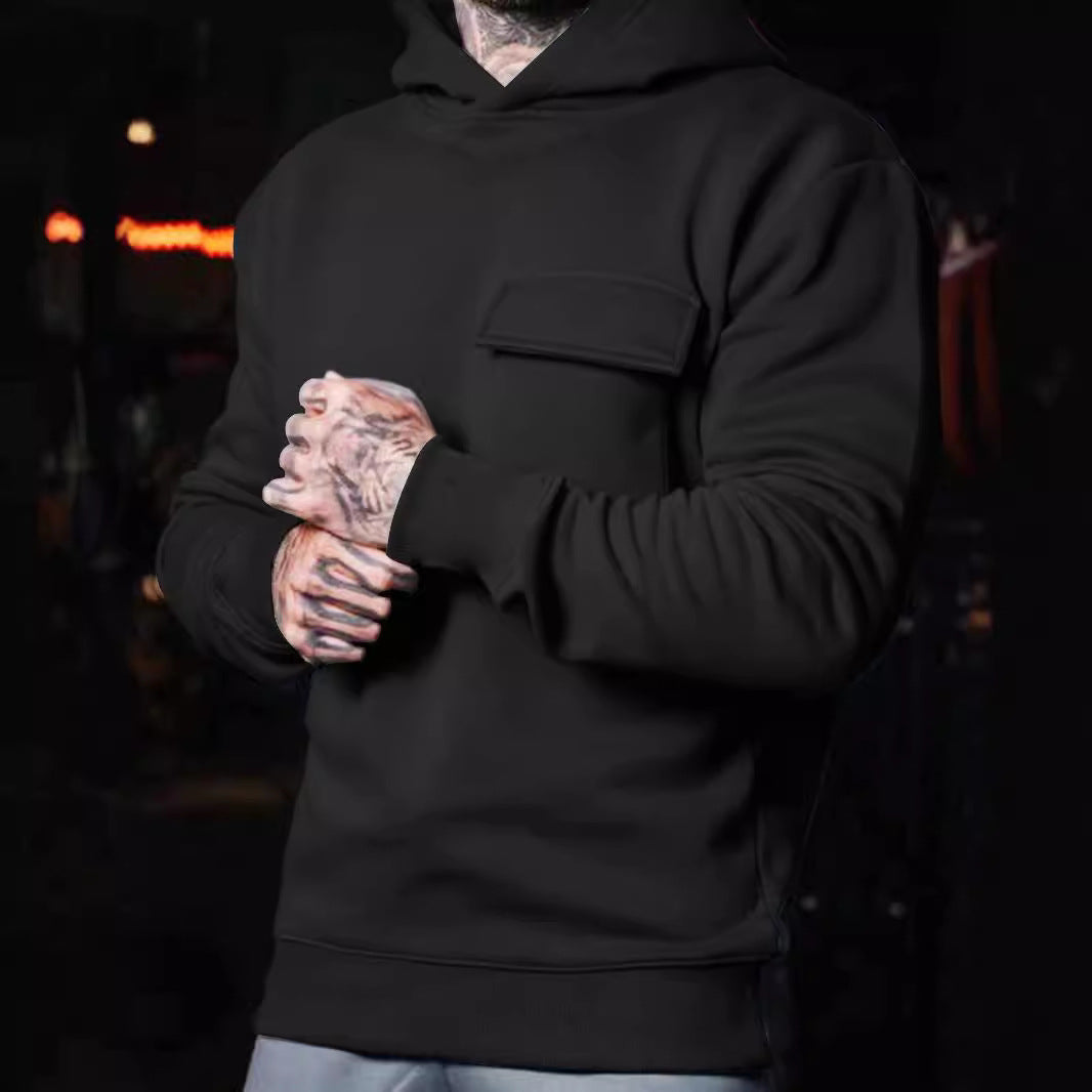 Herrar hoodie med praktisk bröstfickdesign Mirla-Eva Jonsson