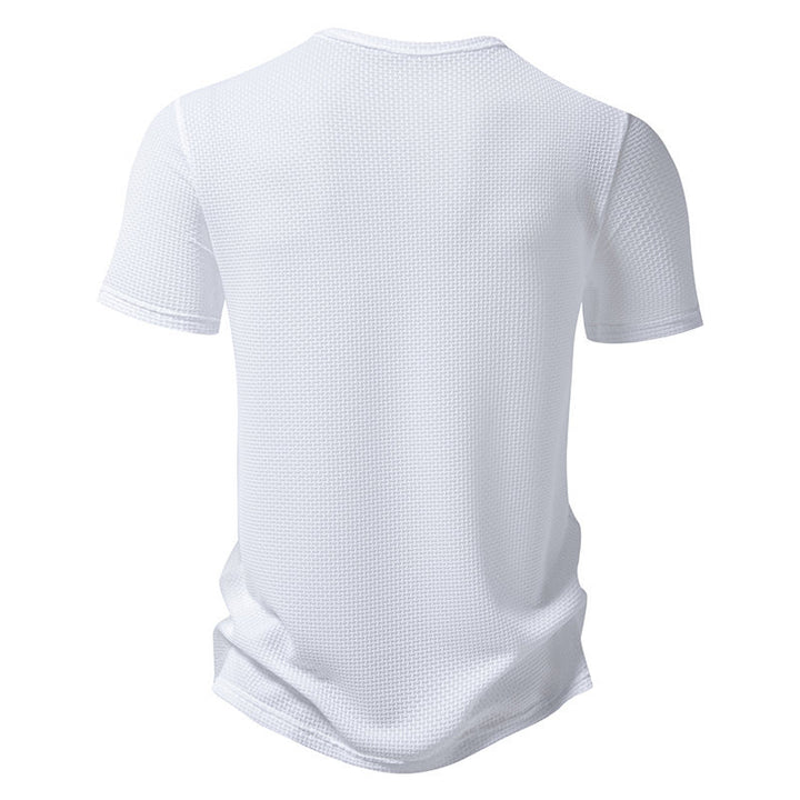 Herrar kortärmad Henley-tröja med strukturerad design och moderna knapppdetaljer Mirla-Eva Jonsson