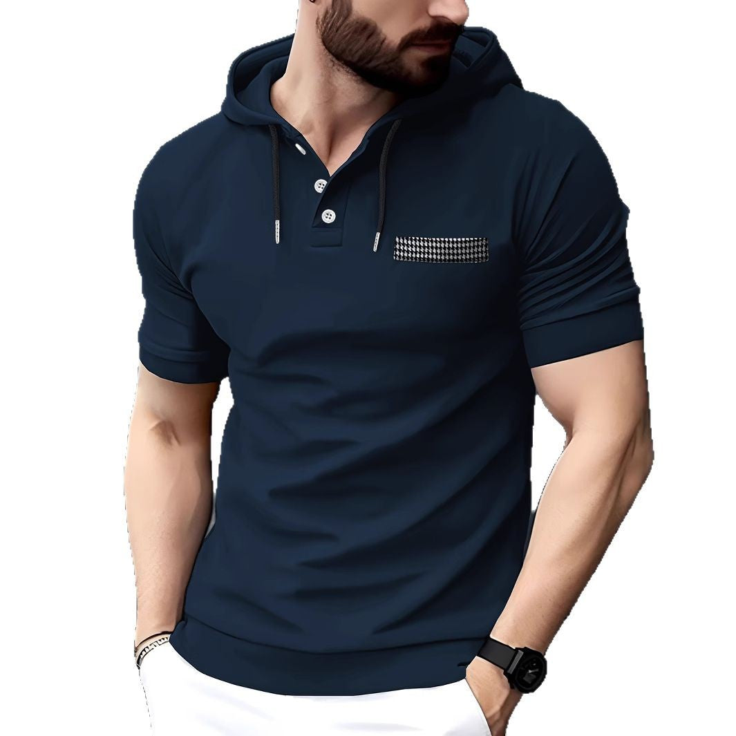 Herrar kortärmad poloshirt med huva och dekorativa detaljer Mirla-Eva Jonsson
