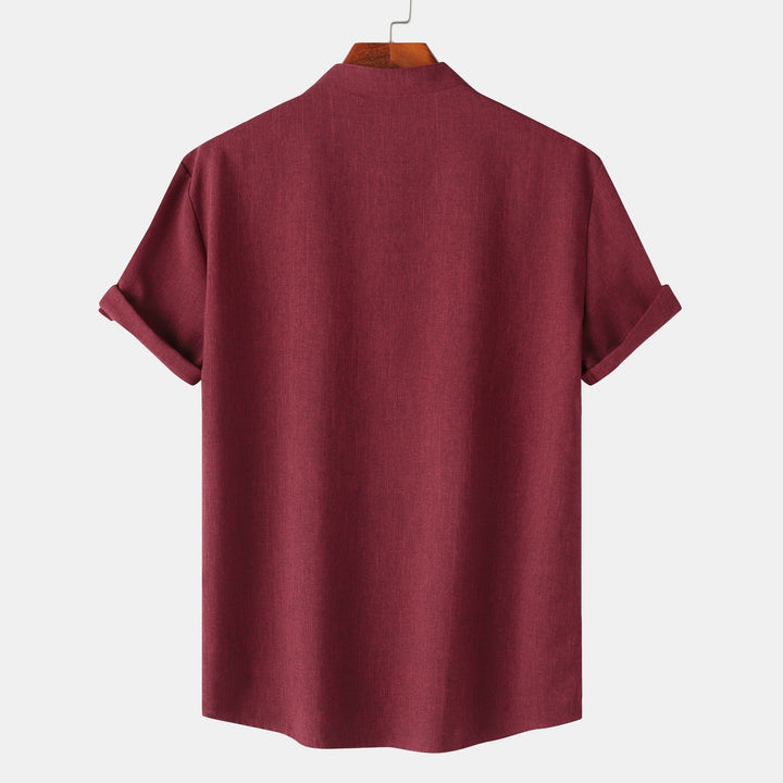 Herrar kortärmad skjorta med innovativ Henley-krage och avslappnad design Eva Jonsson-Eva Jonsson