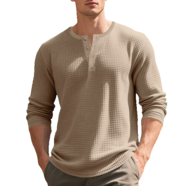 Herrar långärmad Henley-shirt med strukturerad design Mirla-Eva Jonsson