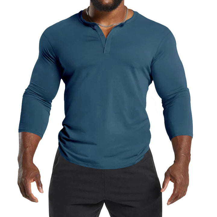 Herrar långärmad Henley-t-shirt av andningsbart bomullsmix med knapppdetaljer Mirla-Eva Jonsson
