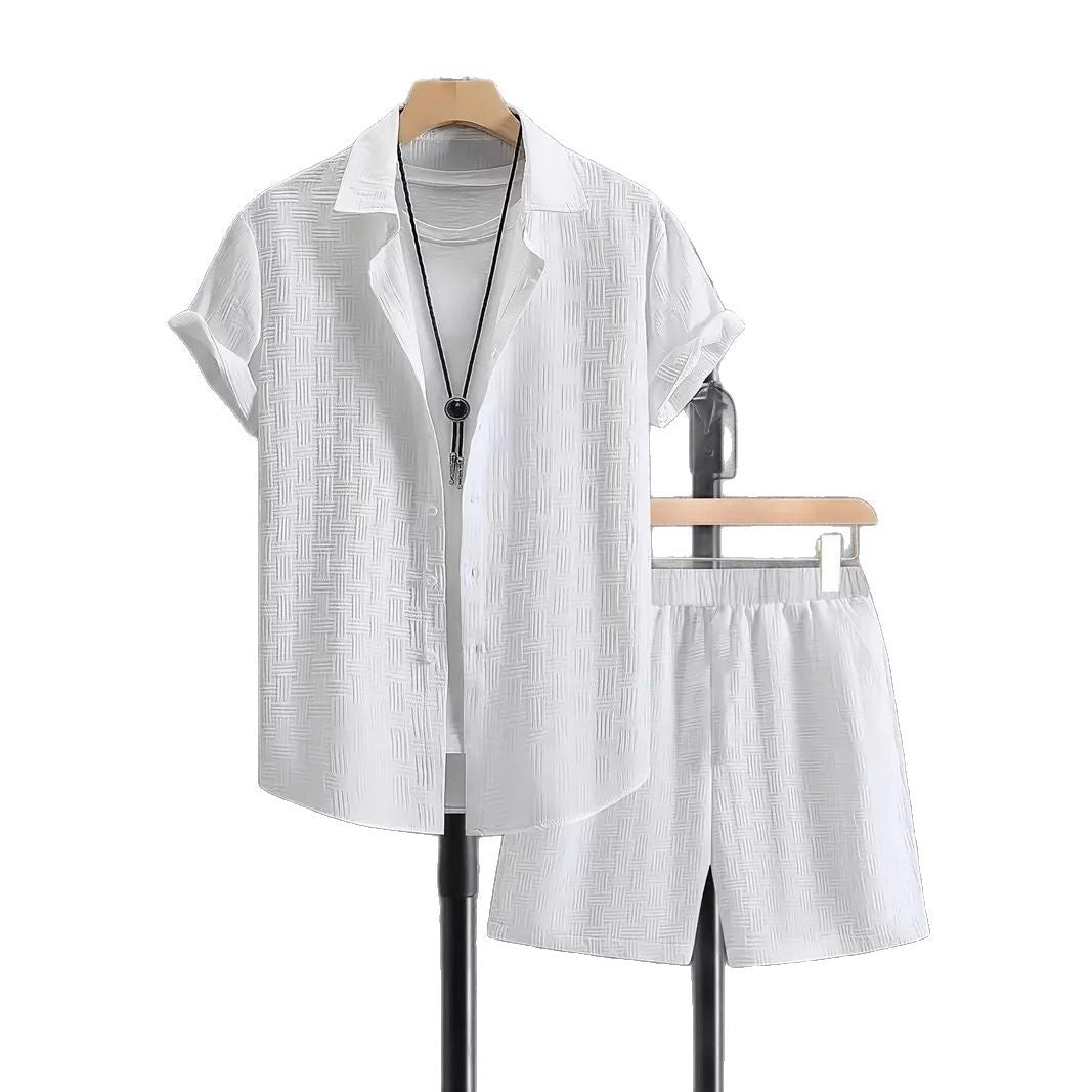 Herrar mode sommar-outfit med strukturerad design och korta ärmar Mirla-Eva Jonsson